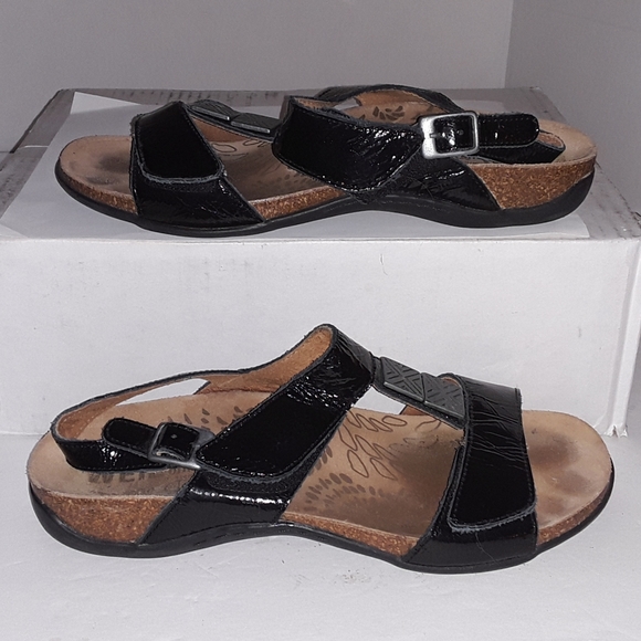 Andrew Weil Orthoheel T-strap Slingback Sandals - EUC - 9 - Picture 2 of 14